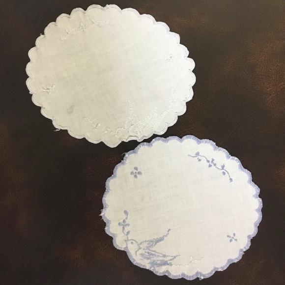 3 Vintage Handmade Doilies with Birds Hand Embroidered Crochet Lace Scallop Edge - Picture 3 of 10